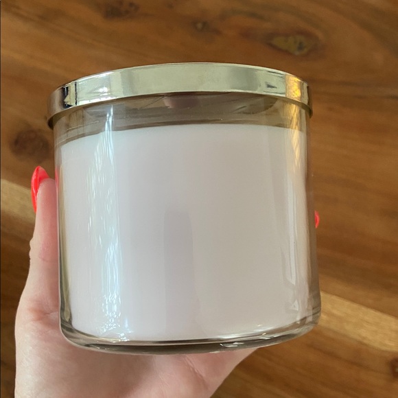 Bath & Body Works Champagne Toast scented candle cozy home vibe gold celebration - Picture 7 of 16